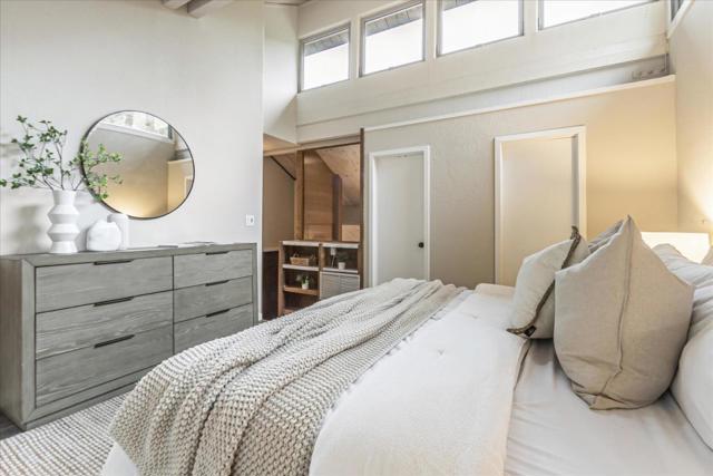 19233 Mountain Way, Los Gatos CA: https://media.crmls.org/mediaz/ce855854-c2f3-4f6e-b5e3-1da6fa06502a.jpg
