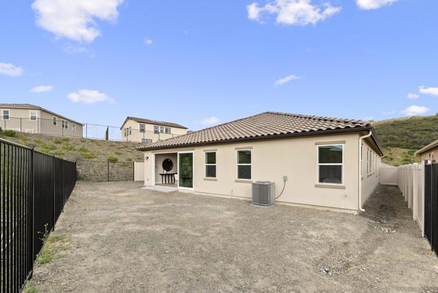 1238 Topanga Dr, San Marcos CA: https://media.crmls.org/mediaz/ce87563d-cf22-4499-bf10-884192b09619.jpg