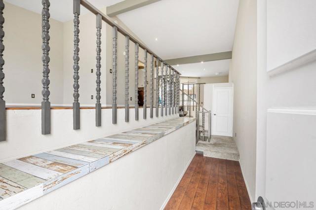 2402 Altisma Way, Carlsbad CA: https://media.crmls.org/mediaz/ce87c5fb-a739-4aac-b7c5-e9ea9a10fc96.jpg