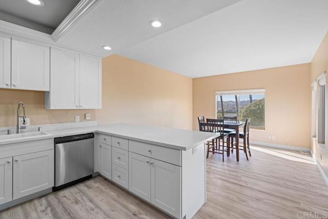 Detail Gallery Image 24 of 54 For 31458 60 Club Vista Ln, Bonsall,  CA 92003 - 4 Beds | 4/2 Baths