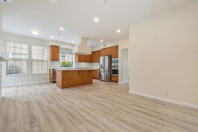 4293 OLIVER WAY, Union City CA: https://media.crmls.org/mediaz/ce889bcc-bdec-4c58-9c56-e27532d5e576.jpg