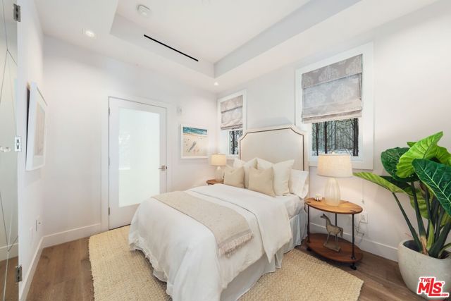 1012 2nd Street, Santa Monica CA: https://media.crmls.org/mediaz/ce88aa79-345b-4a7d-b5a8-12d34ad2ca8d.jpg