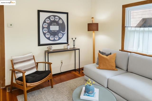 1130 Derby St, Berkeley CA: https://media.crmls.org/mediaz/ce88caf7-0856-4a13-8f2c-7541a2f7283e.jpg