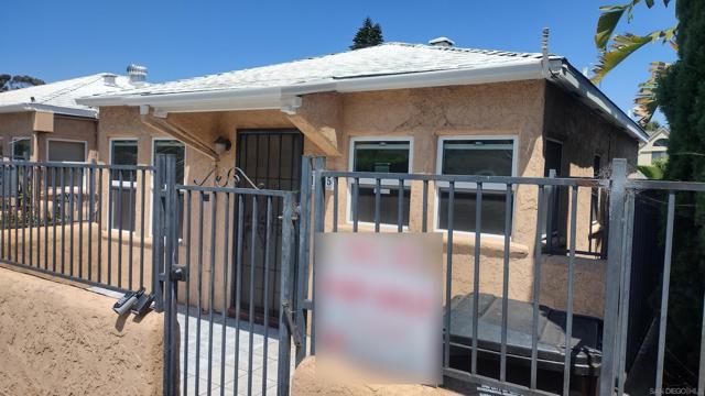 1135 41 26th Street, San Diego CA: https://media.crmls.org/mediaz/ce8976f6-da2f-40d9-8f5d-5a305ad78a31.jpg