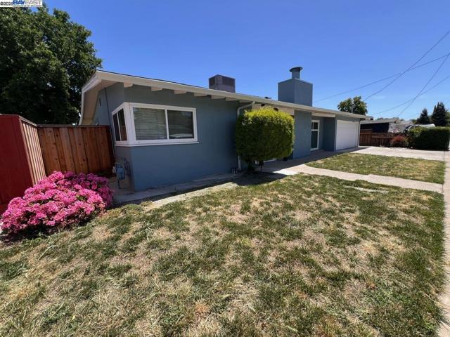 2748 Eastgate Ave, Concord CA: https://media.crmls.org/mediaz/ce89d9c3-1fa6-4bfd-9527-758c66c2e94c.jpg