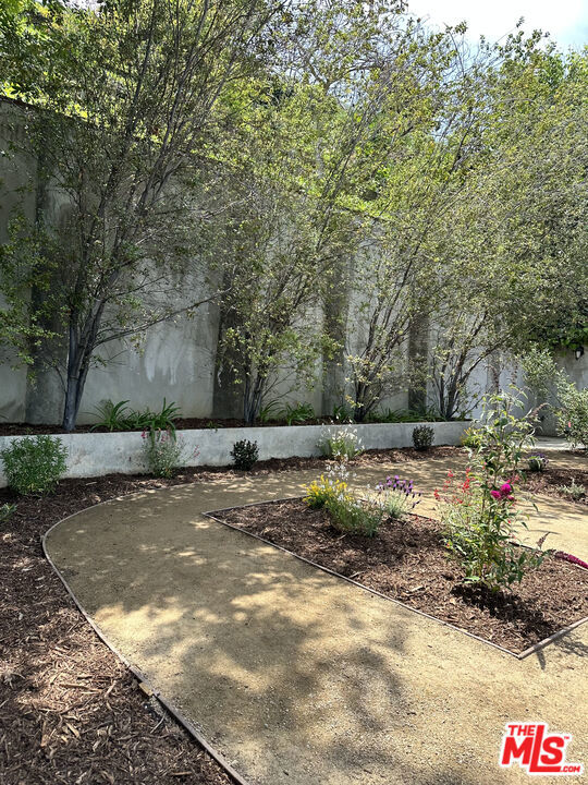 4188 Division Street, Los Angeles CA: https://media.crmls.org/mediaz/ce8a0d9b-6d6b-44c8-af40-1c448056fedd.jpg