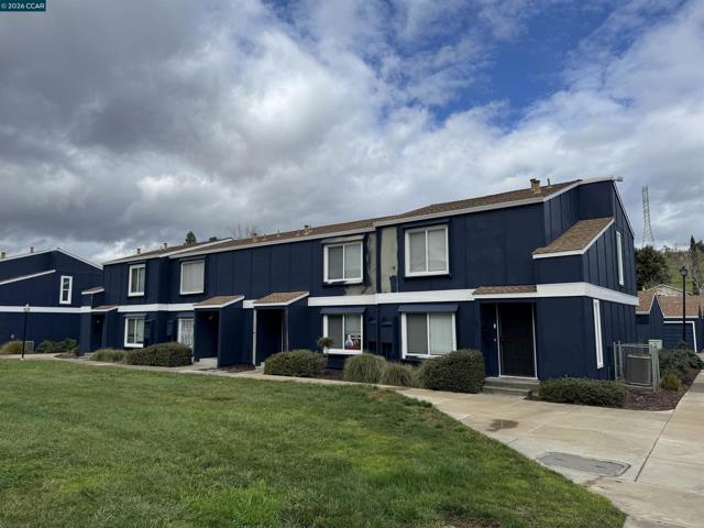 26 El Capitan Ln, Antioch CA: https://media.crmls.org/mediaz/ce8af3f5-fab4-4ce3-8831-73fc21c13352.jpg