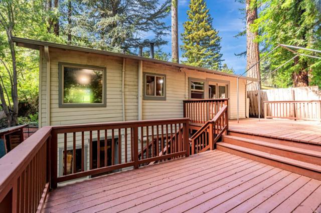 300 More Drive, Boulder Creek CA: https://media.crmls.org/mediaz/ce8afe1a-8f1c-4217-b07c-5d610e1d666c.jpg