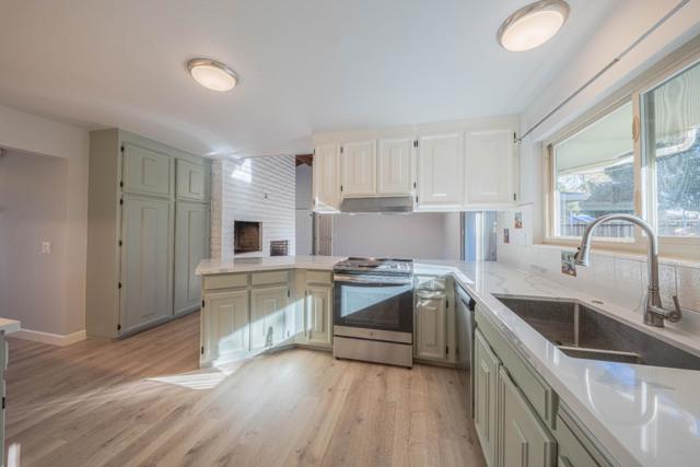 11745 Tam Oshanter Drive, Salinas CA: https://media.crmls.org/mediaz/ce8b38a3-8b2e-42c9-8329-2c11b11614c8.jpg