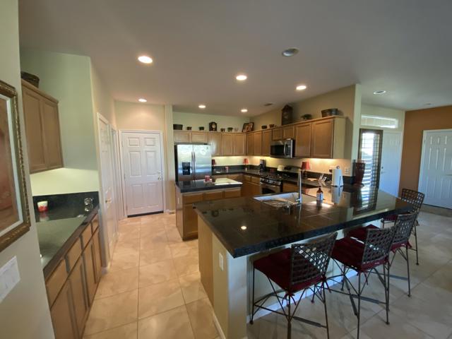 60222 Angora Court, La Quinta CA: https://media.crmls.org/mediaz/ce8c0aa0-8a80-4df2-aa7d-32167751e583.jpg