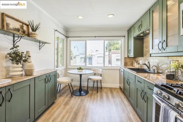 2 Westgate Dr., San Francisco CA: https://media.crmls.org/mediaz/ce8c74f3-d789-42f2-94ff-efe42b73b866.jpg