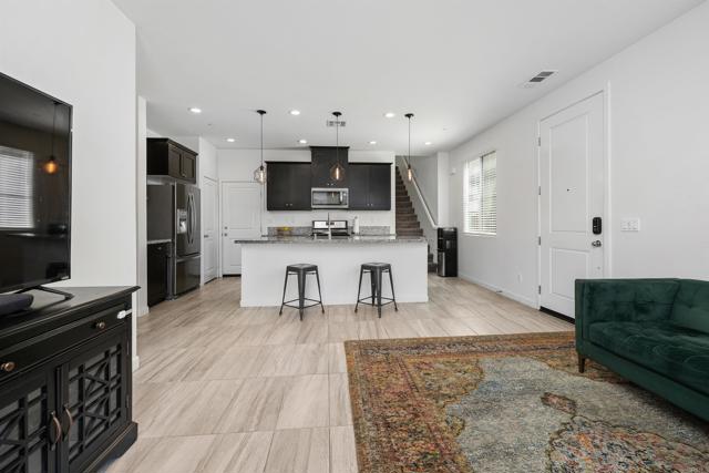 Detail Gallery Image 14 of 48 For 4192 Camino Campana, Oceanside,  CA 92057 - 4 Beds | 3 Baths