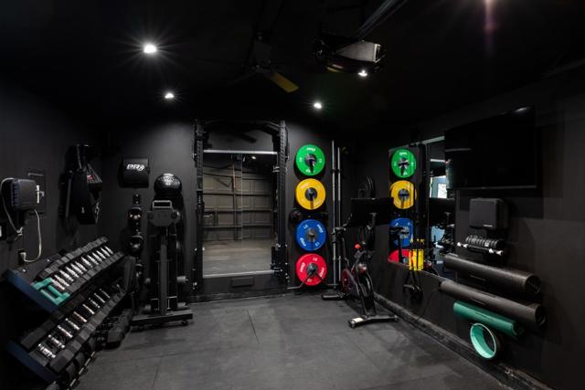 539 Bay Road, Menlo Park CA: https://media.crmls.org/mediaz/ce8e7506-2f29-4773-82e5-de25f1152c0f.jpg