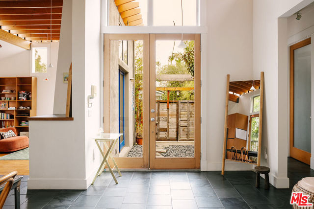 803 Boccaccio, Venice CA: https://media.crmls.org/mediaz/ce8fd563-3922-4bf9-83ea-068c158bd8f7.jpg