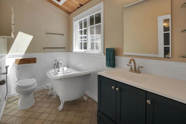 14566 Old Japanese Road, Los Gatos CA: https://media.crmls.org/mediaz/ce901c86-58b3-41b8-90dc-db00e5195415.jpg