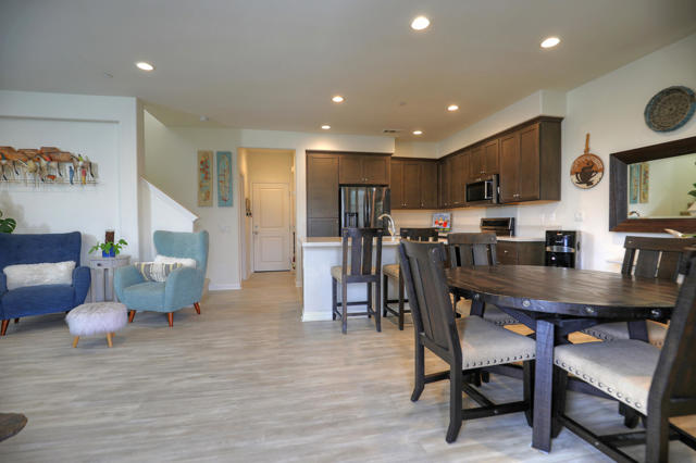 6607 Fathom Way, Goleta CA: https://media.crmls.org/mediaz/ce9084f7-92f6-495f-98c7-d0d997aaf575.jpg
