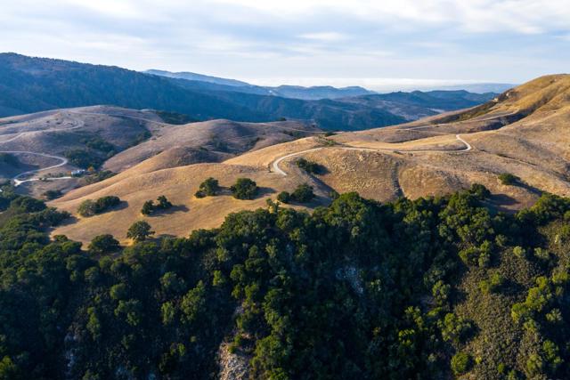 2 Penon Peak Trail (Lot 216), Carmel CA: https://media.crmls.org/mediaz/ce90e2fd-7eb5-4532-9587-e17c0669b01e.jpg