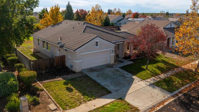 1078 Silver Spur Way, Plumas Lake CA: https://media.crmls.org/mediaz/ce914872-1089-479c-ae1d-f8f26c84ee02.jpg