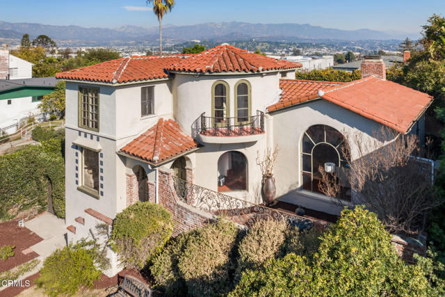 Detail Gallery Image 1 of 27 For 2464 Micheltorena St, Los Angeles,  CA 90039 - 3 Beds | 2 Baths