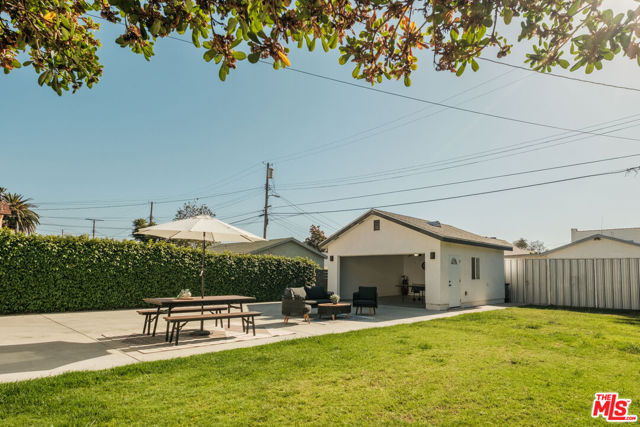 2907 Halldale Avenue, Los Angeles CA: https://media.crmls.org/mediaz/ce9246af-523a-4007-8ee0-c71af45c232c.jpg