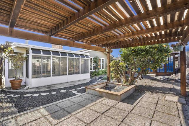 5852 Lomond Drive, San Diego CA: https://media.crmls.org/mediaz/ce92e8e9-4aff-403f-997a-7eb8f351a211.jpg
