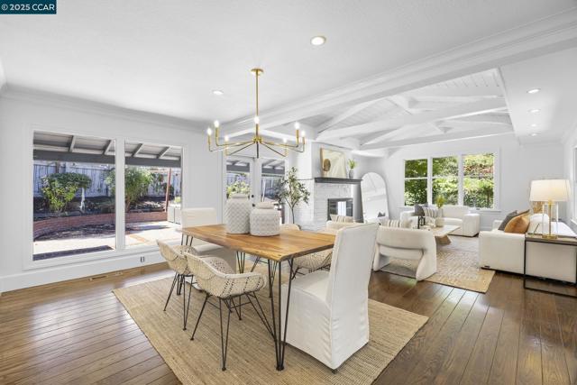 3475 Springhill Rd, Lafayette CA: https://media.crmls.org/mediaz/ce93447e-18c2-41f9-ae70-62d0e429167d.jpg
