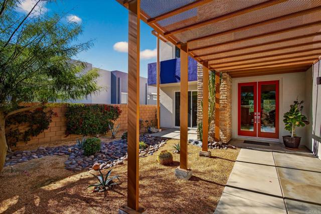 Detail Gallery Image 3 of 52 For 779 Spaulding Ln, Palm Springs,  CA 92262 - 2 Beds | 2/1 Baths