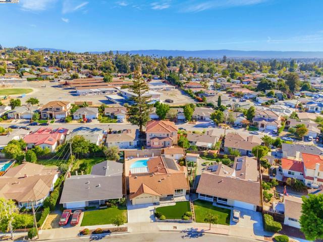 41519 Apricot Ln, Fremont CA: https://media.crmls.org/mediaz/ce93a57e-c603-498b-aedc-fb2714c6bd45.jpg