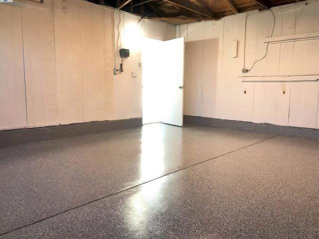 4902 Everglades Park Dr, Fremont CA: https://media.crmls.org/mediaz/ce944031-df5c-46bc-bf54-fa557f39121e.jpg