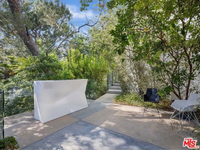 1654 Doheny Drive, Los Angeles, California 90069, 4 Bedrooms Bedrooms, ,5 BathroomsBathrooms,Single Family Residence,For Sale,Doheny,24429379