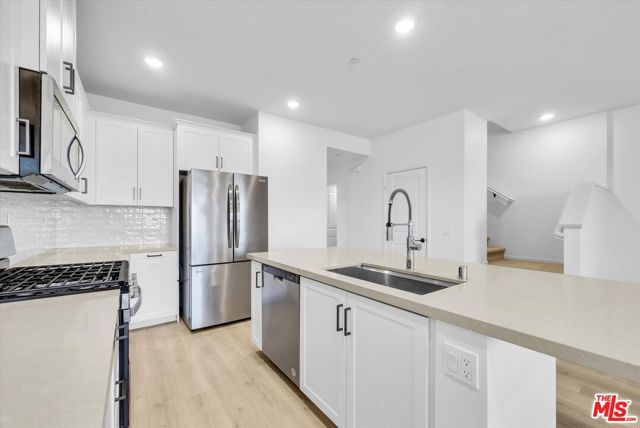 4102 S Limecrest Paseo, Ontario CA: https://media.crmls.org/mediaz/ce94cc3c-8492-459a-b730-ced4857ada76.jpg