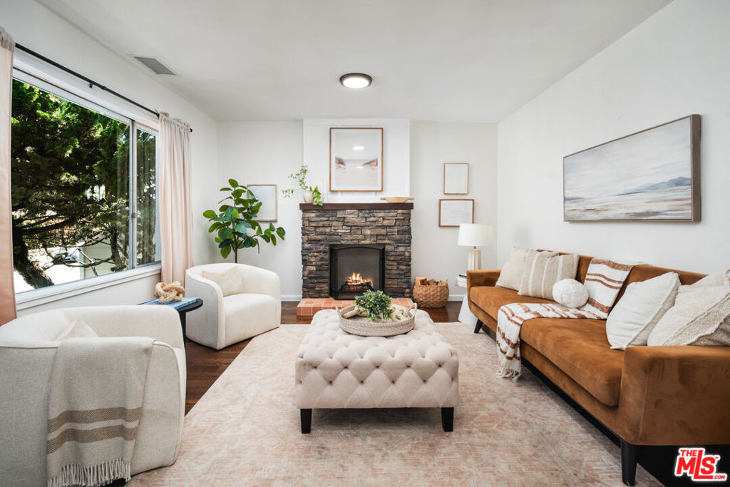 315 E Micheltorena Street