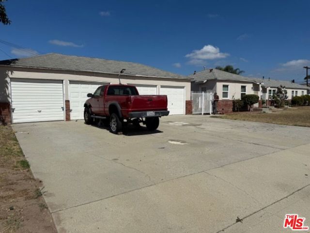 1300 W 218th Street, Torrance CA: https://media.crmls.org/mediaz/ce96ddf3-a713-4fa9-a93f-b7042c5adb7d.jpg