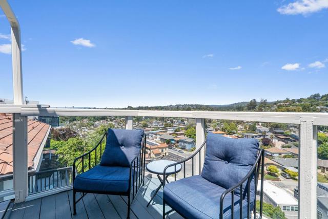 247 Rio Del Mar Boulevard, Aptos CA: https://media.crmls.org/mediaz/ce977c75-5a0b-47cf-961c-90398cc83cf0.jpg