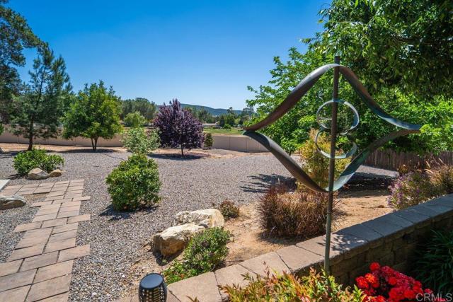 23847 Norte Dr, Ramona CA: https://media.crmls.org/mediaz/ce97a1b5-5909-4746-8f1a-7dc569acdb19.jpg