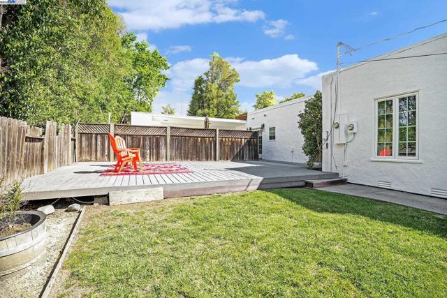 366 Ilo Ln, Danville CA: https://media.crmls.org/mediaz/ce97c3ef-207a-4f3c-b570-f69aadff1b0d.jpg