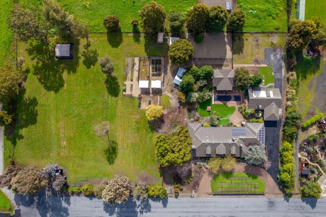 17310 HENDRY, Morgan Hill CA: https://media.crmls.org/mediaz/ce97fe99-9779-460d-80c6-4b93ddbfdfa2.jpg