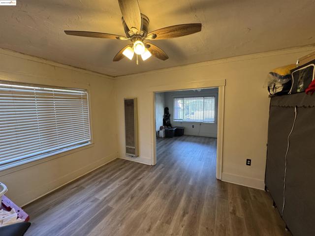 1953 102nd Ave, Oakland CA: https://media.crmls.org/mediaz/ce98bdfe-d7e8-4d07-90c1-f2c78523e63c.jpg