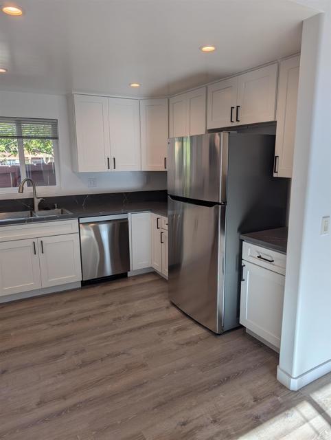 Detail Gallery Image 7 of 18 For 3817 Rojo Tierra Rd, La Mesa,  CA 91949 - 2 Beds | 2 Baths