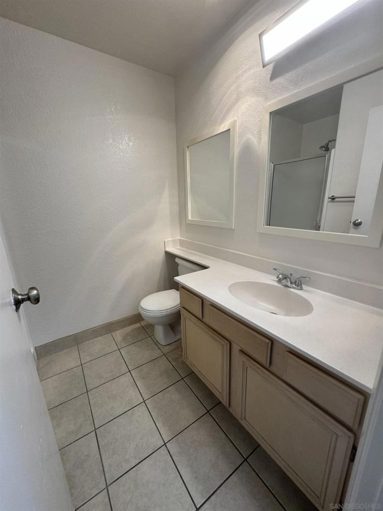 4933 Voltaire St - photo 10