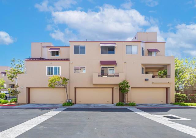 219 Commons Lane, Foster City CA: https://media.crmls.org/mediaz/ce99fb34-72dd-42e1-83b4-08c717533a90.jpg