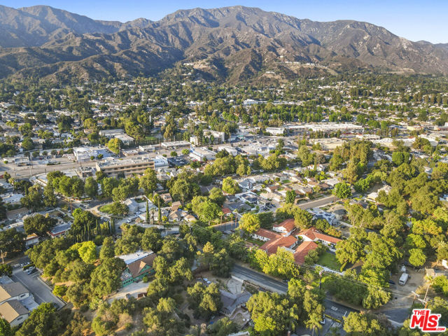9747 Haines Canyon Avenue, Tujunga CA: https://media.crmls.org/mediaz/ce9a5a30-03d2-49de-8dab-c82f401788f5.jpg