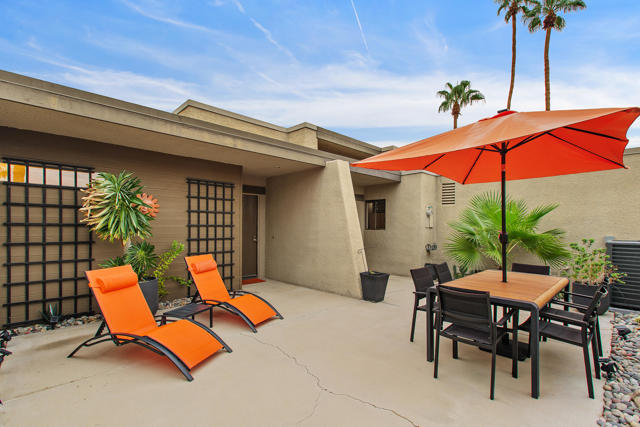 1334 Tiffany S Circle, Palm Springs CA: https://media.crmls.org/mediaz/ce9bb2c9-6b4d-45ba-a101-52e33e8c8588.jpg