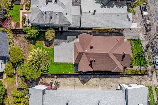 828 Highland Avenue, San Mateo CA: https://media.crmls.org/mediaz/ce9bb44a-7745-4163-8f72-4d8be19e634a.jpg