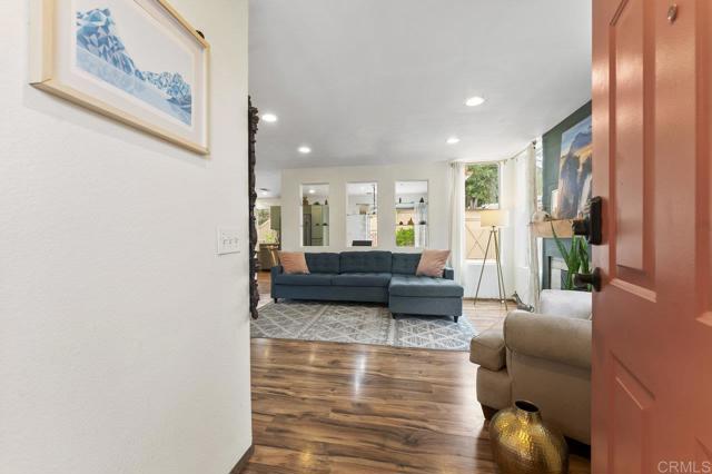 305 Cobblestone Place, Santee CA: https://media.crmls.org/mediaz/ce9bfbb6-a0c0-4bce-b3cb-475d877ab876.jpg