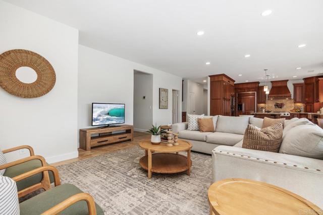 Detail Gallery Image 12 of 46 For 1314 Deerbrook Dr, San Marcos,  CA 92069 - 4 Beds | 3/2 Baths