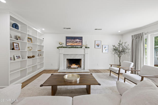 1581 Covington Avenue, Westlake Village CA: https://media.crmls.org/mediaz/ce9c222f-d861-466f-b398-6be0b708a82d.jpg