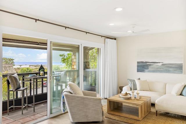 12859 Caminito del Canto, Del Mar CA: https://media.crmls.org/mediaz/ce9c2fe8-175a-44bc-b806-a2a857b5a9a0.jpg
