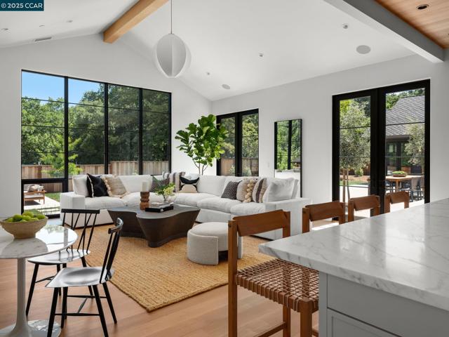 3364 Las Huertas Rd, Lafayette CA: https://media.crmls.org/mediaz/ce9ca410-e117-4c22-873a-ce90227df99d.jpg