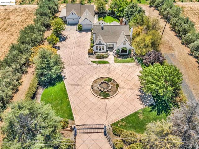 11081 BRENTWOOD BLVD., Brentwood CA: https://media.crmls.org/mediaz/ce9cc793-987c-4818-a467-cde6e28faae1.jpg